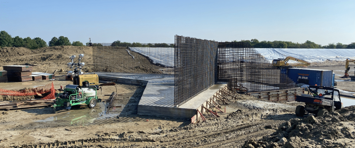 Placing walls for the balancing reservoir.