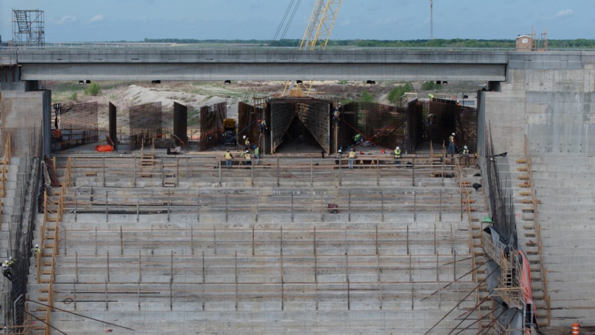 Construction on the lake labyrinth (zig-zag weir) as of April 2026